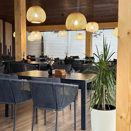 Hotel Shale Marso